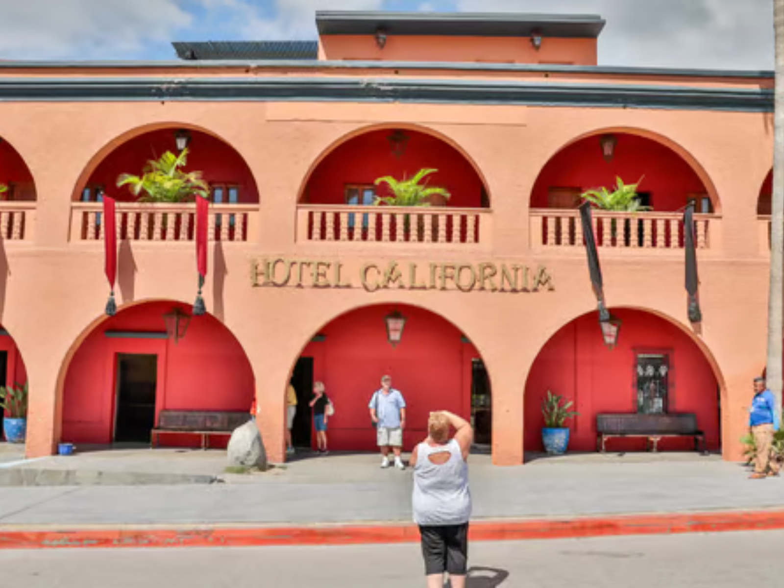 Todos Santos City Tour