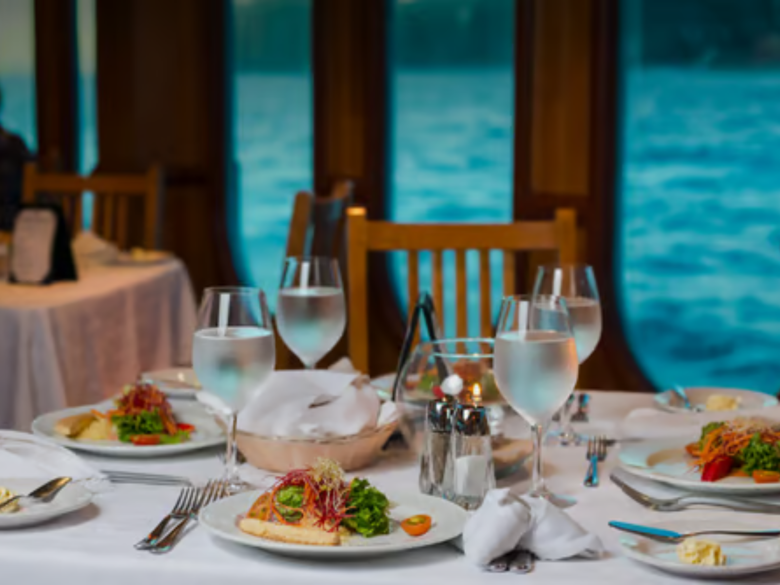 Pacific Dinner Premium Rey